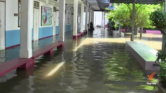 "อ่างทอง-ปทุมธานี" เร่งกู้โรงเรียนถูกน้ำท่วมให้ทันเปิดเทอม