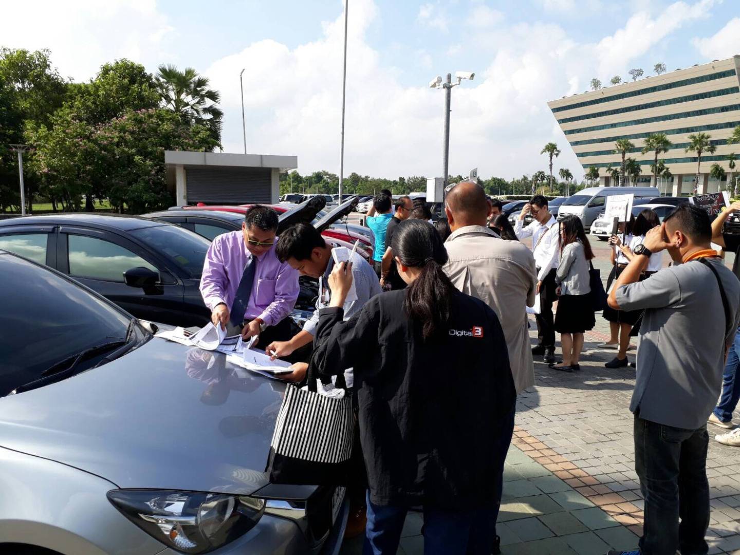 ผู้ซื้อมาสด้ายื่น สคบ.ตรวจสอบรถมีปัญหาโช้ครั่ว-เครื่องยนต์สะดุด