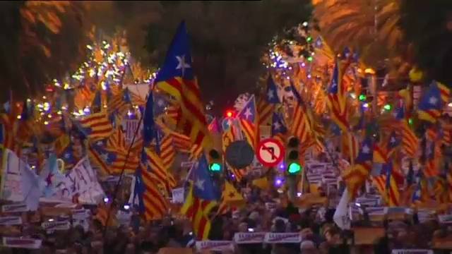ชาวสเปน 7 แสนคน เรียกร้องปล่อยตัวอดีตผู้นำแคว้นกาตาลุญญา