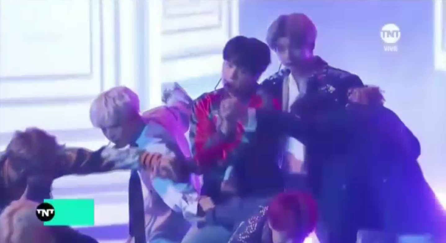 BTS โชว์สเต็ปสุดยอดบอยแบนด์เคป็อปบนเวที American Music Awards