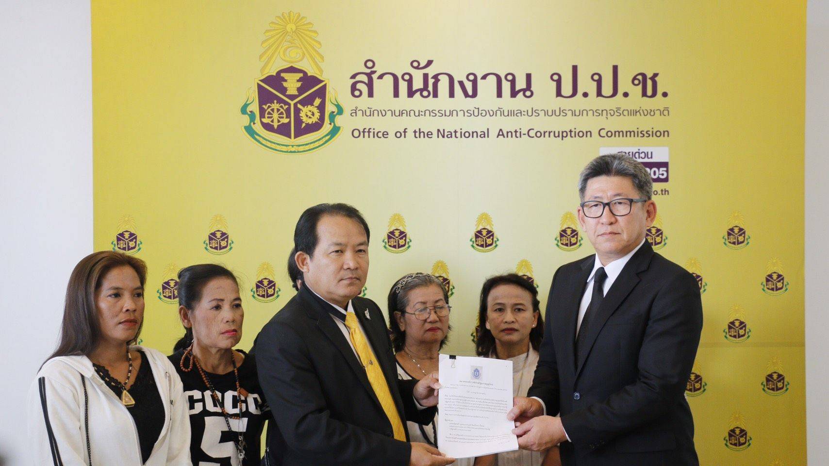 "ศรีสุวรรณ" ยื่น ป.ป.ช. ตรวจสอบ ครม.กรณีเห็นชอบก่อสร้างหอชมเมือง