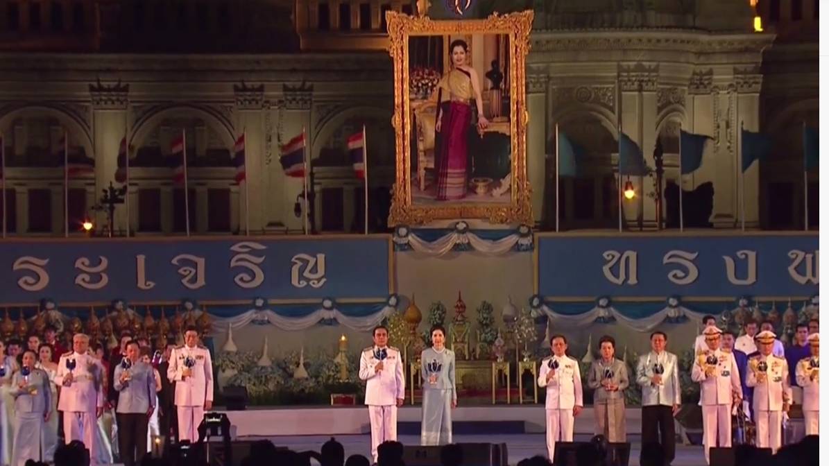 นายกฯ นำจุดเทียนถวายพระพรชัยมงคล "วันแม่ 12 ส.ค."