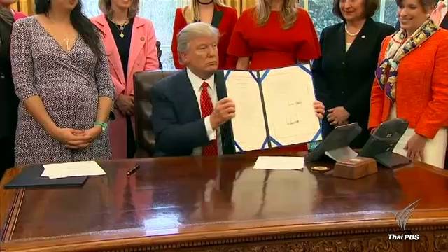 "ทรัมพ์" ลงนามกฎหมายผู้อพยพฉบับใหม่ ห้าม 6 ชาติมุสลิมเข้าสหรัฐฯ