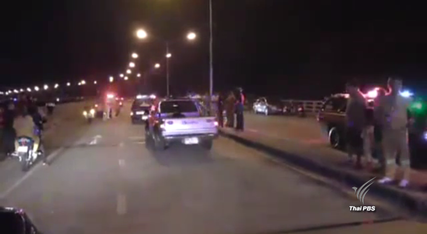 วัยรุ่นแข่งจักรยานยนต์ล้มหัวฟาดพื้น จ.ชลบุรี สาหัส 1 คน