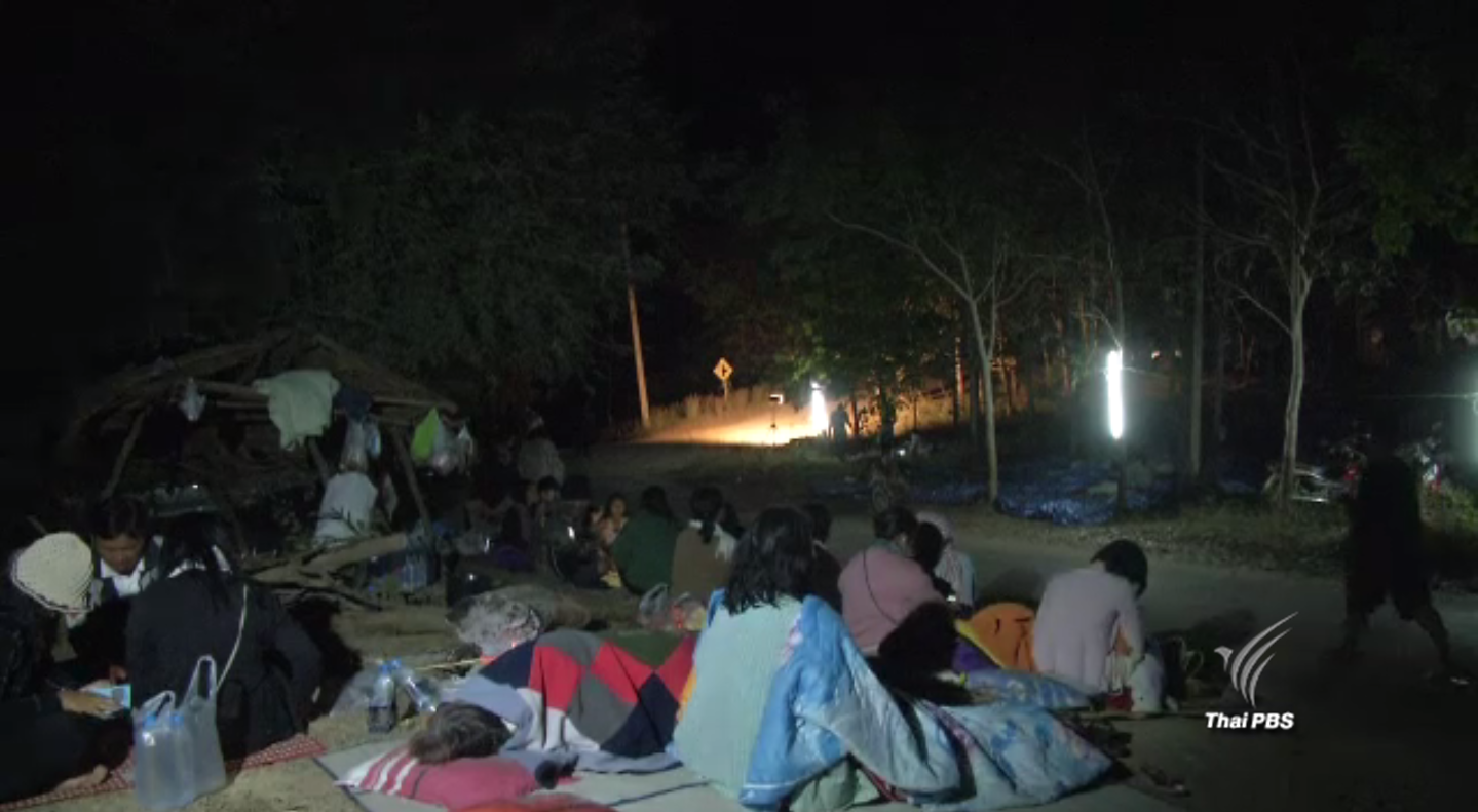 กลุ่มคนรักษ์บ้านเกิดชุมนุมค้านการขนแร่เหมืองทอง จ.เลย