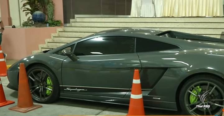 นำรถหรู "เบนซ์ เรซซิ่ง" ขายทอดตลาดเริ่มต้น 12 ล้านบาท