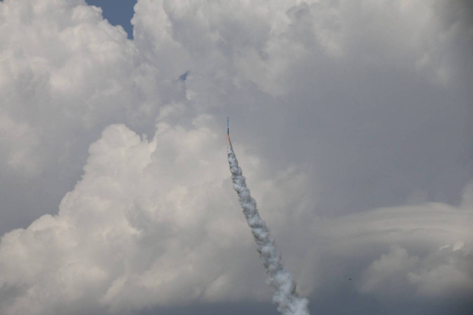 “บำเพ็ญ” แอปพลิเคชันควบคุมปล่อยบั้งไฟแจ้งเตือนนักบิน