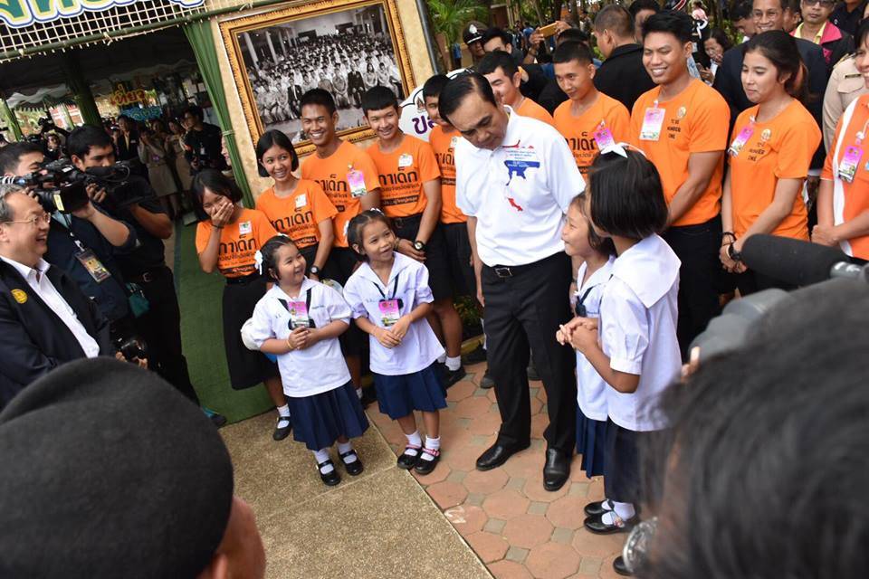 "นายกรัฐมนตรี" ส่งสัญญาณเลือกตั้งปลุกวัย 18 ปีเตรียมใช้สิทธิ์