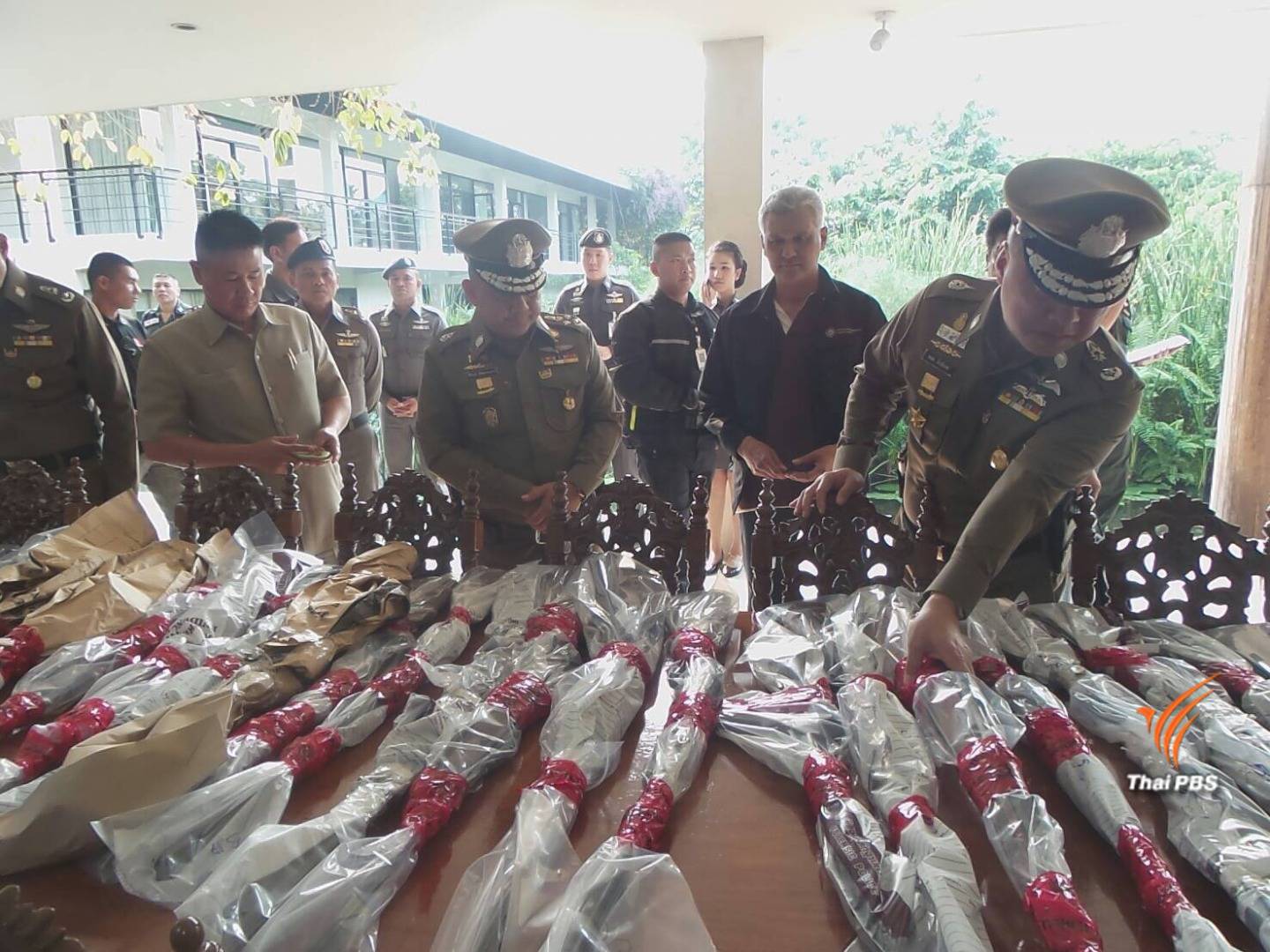 ผงะ! ค้นบ้าน "เปรมชัย" เจอปืน 43 กระบอก-งาช้าง 4 กิ่ง