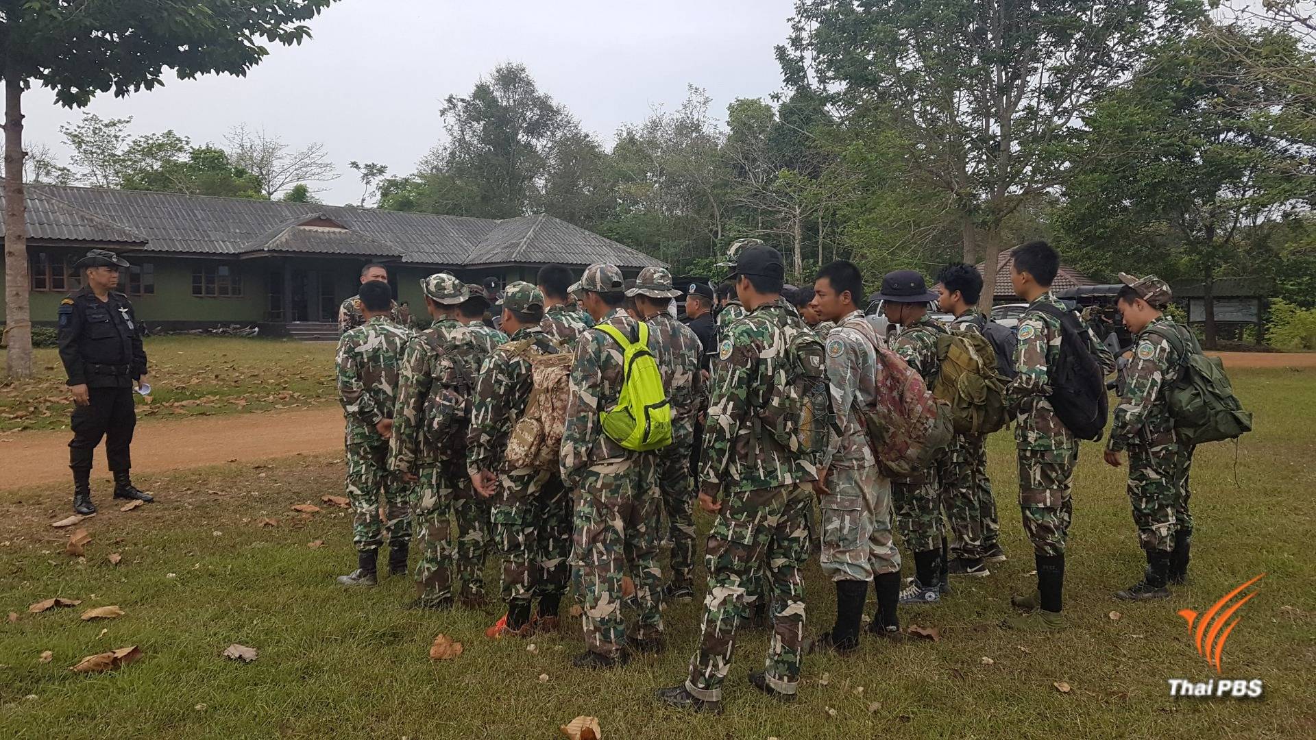 แบ่ง 4 ทีม ค้นหาช้างอ่างฤาไนถูกรถชน พบรอยเท้าห่าง 2 กม.