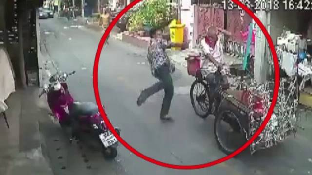 มอบตัวแล้ว วัยรุ่นทำร้ายตา หลังเล่นมือถือขี่ จยย.เฉี่ยวซาเล้งล้มเอง