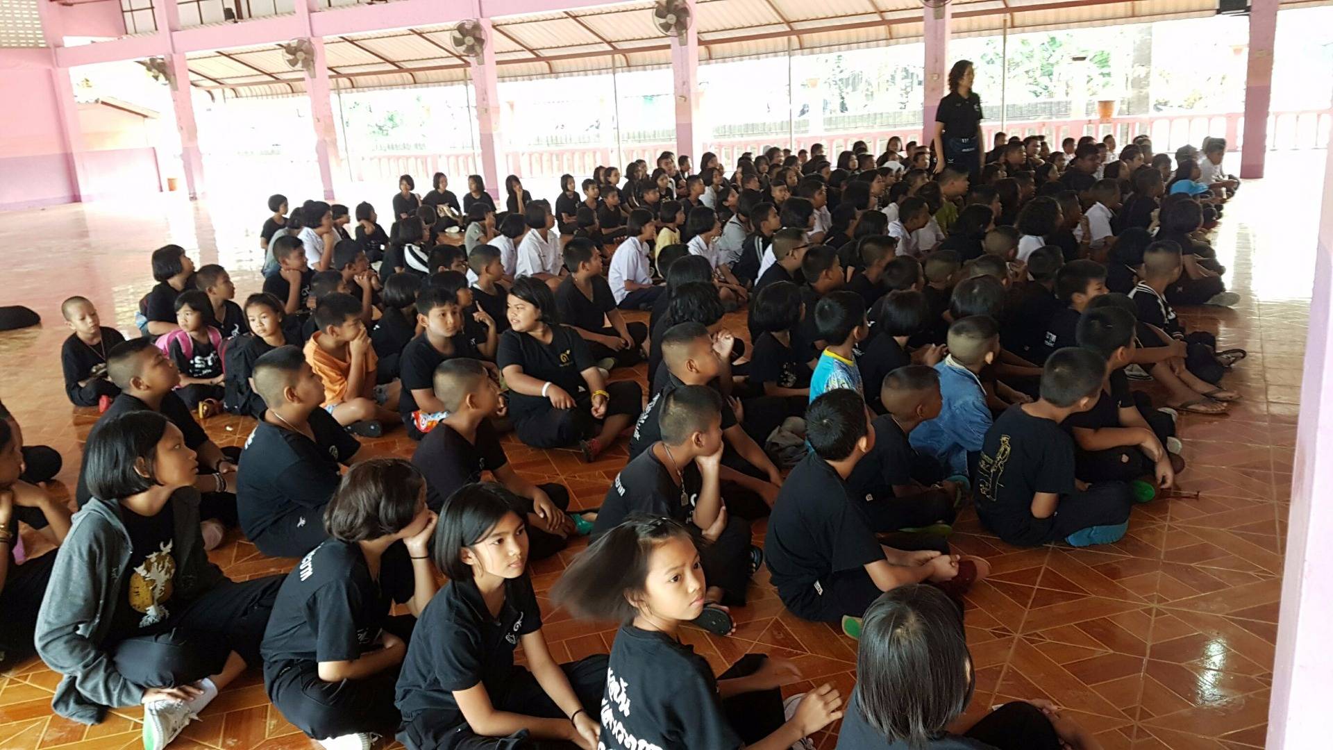 รร.อนุบาลบางสะพาน เปิดเรียนวันแรก หลังถูกน้ำท่วมกว่า 2 เมตร