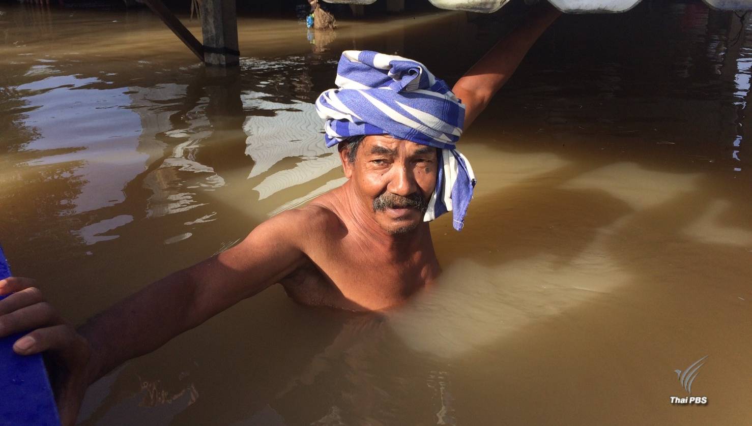 ชุมชนปะกาฮารัง จ.ปัตตานี น้ำท่วมกว่า 2 ม. วอนหน่วยงานเกี่ยวข้องช่วยเหลือ 
