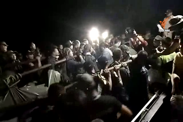 ลำเลียงศพ 3 นักบิน-ช่างเครื่อง ฮ.ตกเขาชะเมา ขึ้น C-130 มา บน.6 ดอนเมือง คืนนี้