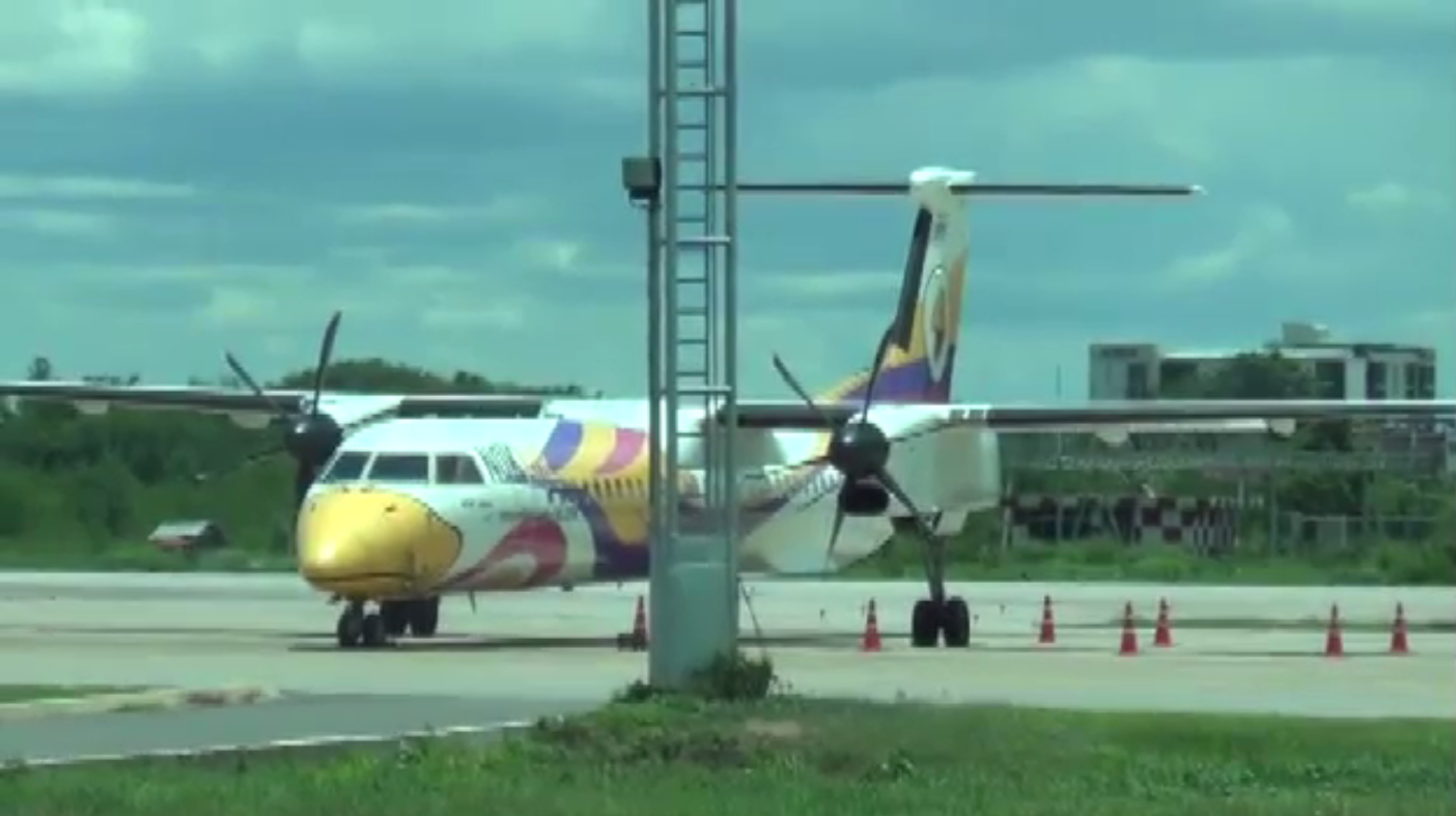 เครื่องบินนกแอร์ลำปางล้อยางฉีก ซ่อมนาน 5 ชม.ก่อนขึ้นบินตามปกติ