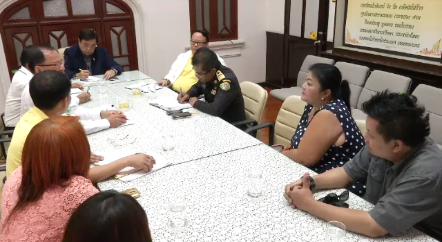 ผู้ค้าปากคลองตลาดร้องพบผู้บริหาร กทม.ขอขยายเวลาค้าขายในพื้นที่เดิม