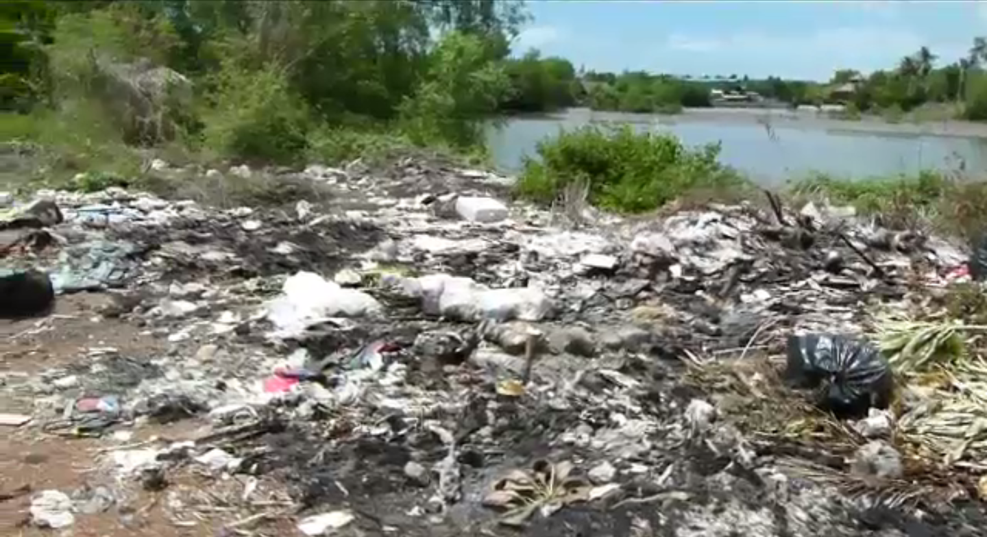 ชาวบ้าน จ.สมุทรสงคราม ร้องเรียนปัญหาขยะผ่านสื่อสังคมออนไลน์