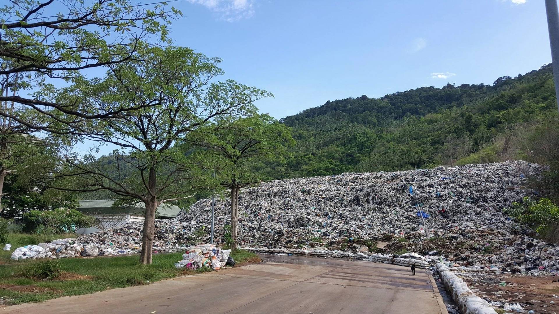 ขยะเกาะสมุย 3 แสนตัน ปัญหาที่ยังเรื้อรัง หาทางออกไม่ได้เทศบาลฯ-ชุมชนยังเห็นแย้ง