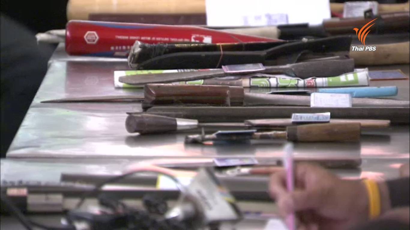 ตร.-ทหาร ค้นวินรถตู้อนุสาวรีย์ชัย ยึดอาวุธอื้อ จับผู้กระทำผิด 35 คน