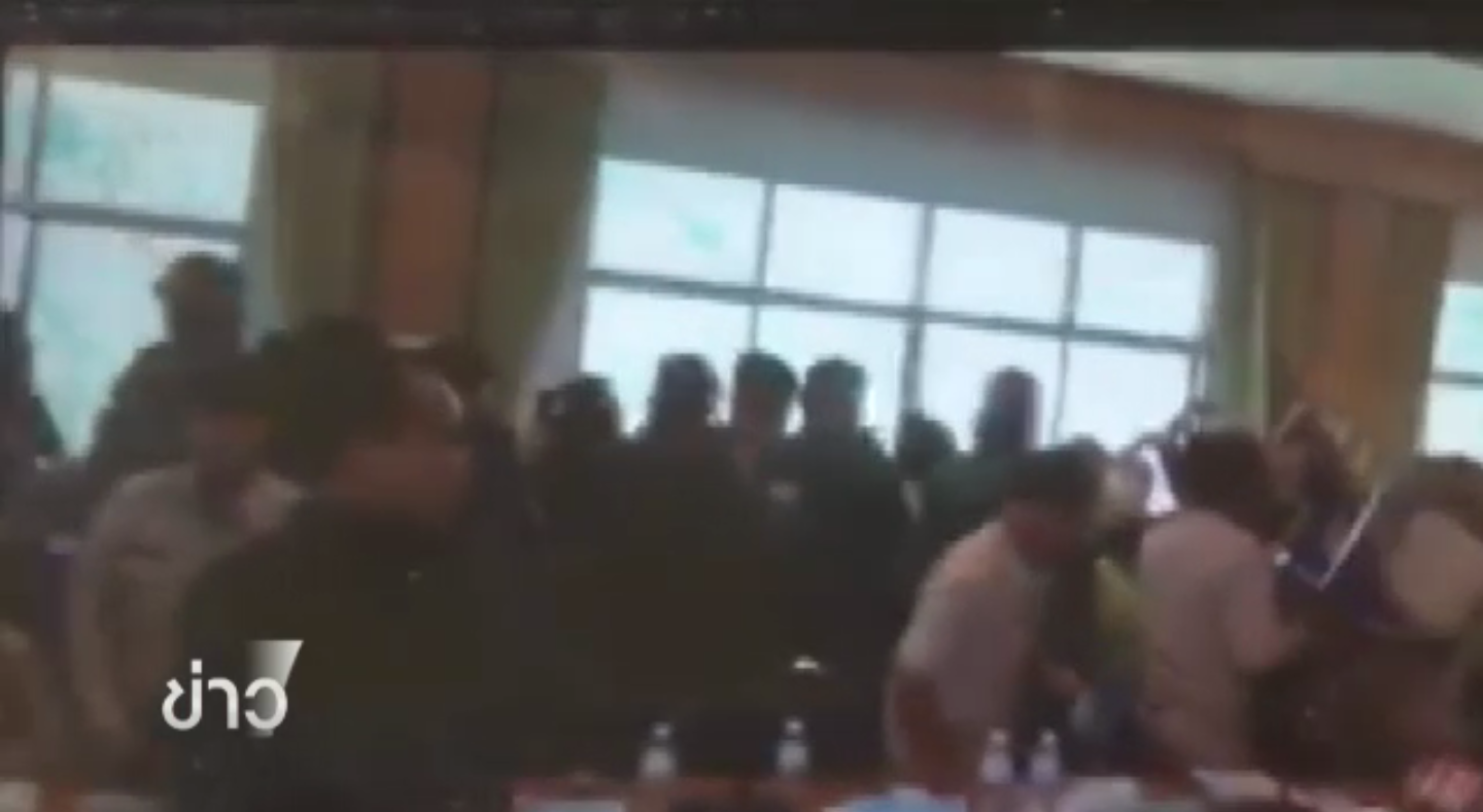 ถกต่อใบอนุญาตเหมืองทองจ.เลยวุ่น อบต.เมินครม.จ่อไฟเขียว-สองฝ่ายตะลุมบอน