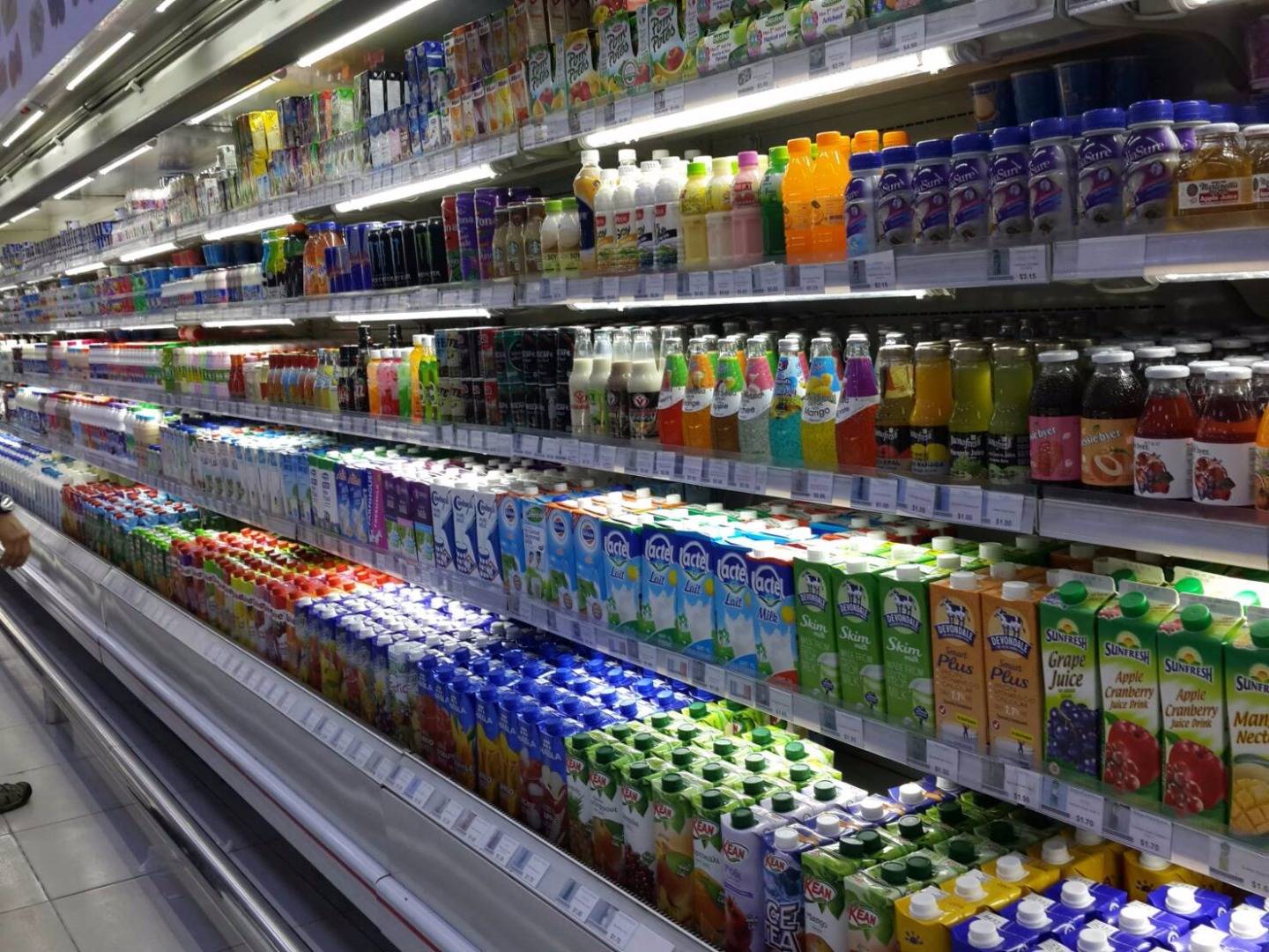 รมว.เกษตรฯ ยืนยันมีนมโรงเรียนวางขายในกัมพูชาจริง-สั่งเร่งสอบให้เสร็จใน 10 มิ.ย.นี้