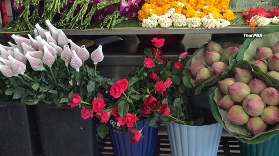 “ดอกไม้วาเลนไทน์” สู้ “รักผ่านออนไลน์” ไม่ได้ กุหลาบแดง-ขาว 30-50 บาท-ราคาไม่สูงเท่าปีก่อน