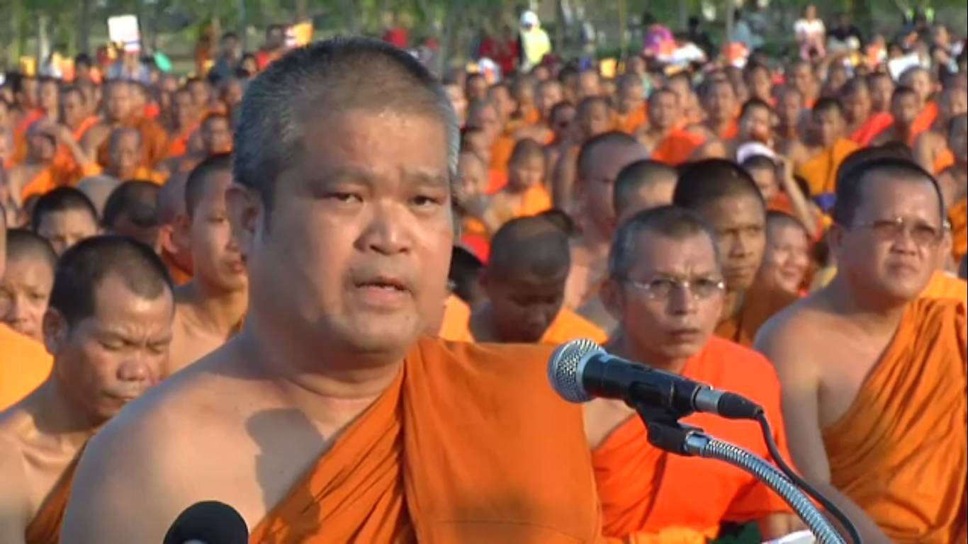 พระสงฆ์-พุทธศาสนิกชนทยอยเดินทางกลับ หลังยื่นข้อเสนอ 5 ข้อต่อรัฐบาล