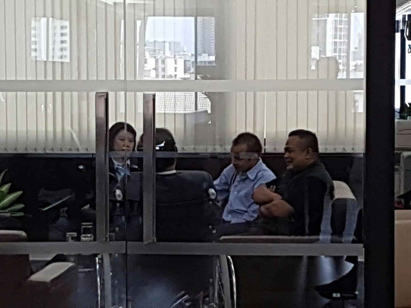 "จตุพร" เข้าพบ กสทช.ขอความชัดเจนระงับออกอากาศ "พีซทีวี"