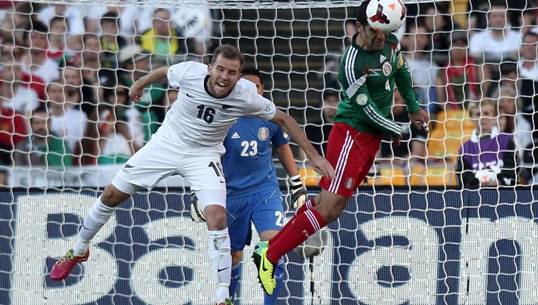 "เม็กซิโก" ถล่ม "นิวซีแลนด์" 4-1 ผ่านเข้ารอบสุดท้ายฟุตบอลโลก 2014