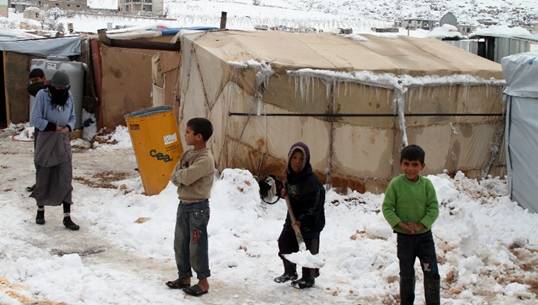 UNHCR เร่งส่ง "ผ้าห่ม-เครื่องกันหนาว" ให้ชาวซีเรียที่อยู่เลบานอน หลังประสบกับพายุหิมะ