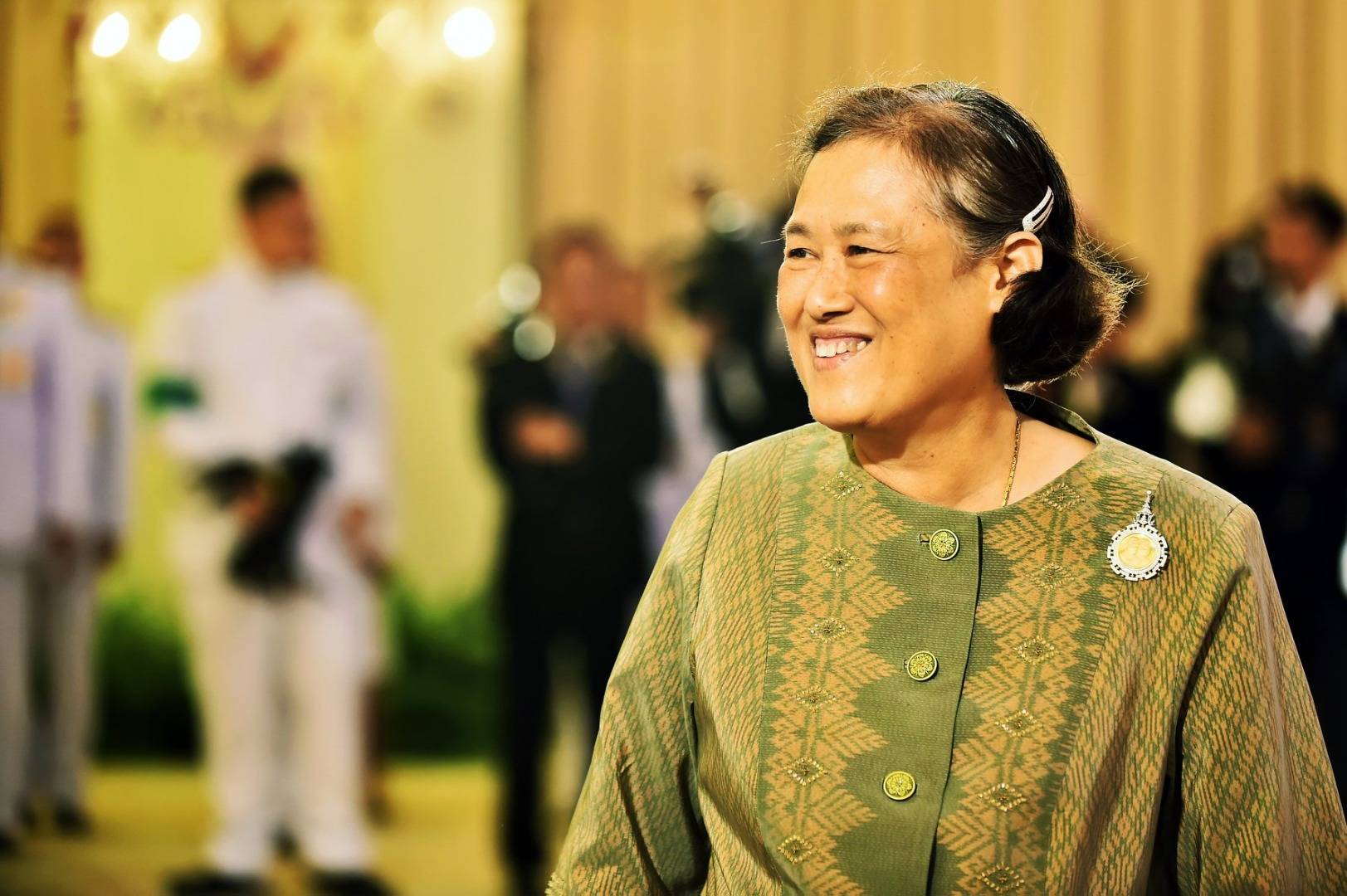 กรมสมเด็จพระเทพฯ พระราชทานพรวันตรุษจีน "หนูนำพืชผลเจริญ"