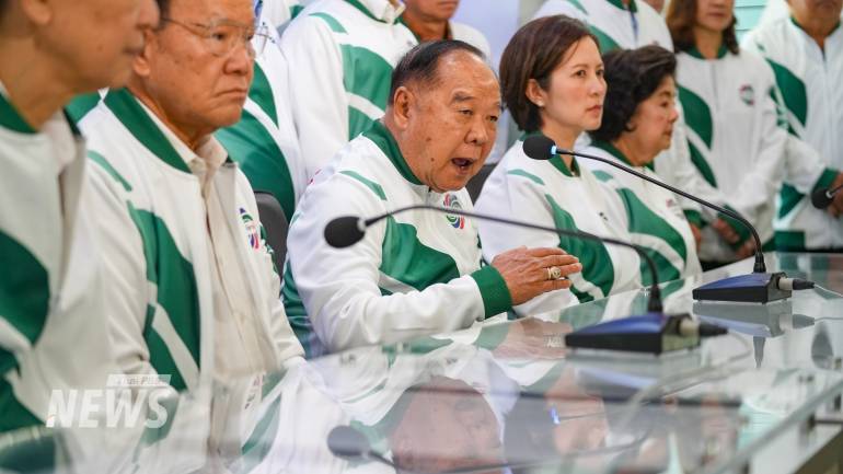 พล.อ.ประวิตร วงษ์สุวรรณ หัวหน้าพรรคพลังประชารัฐ