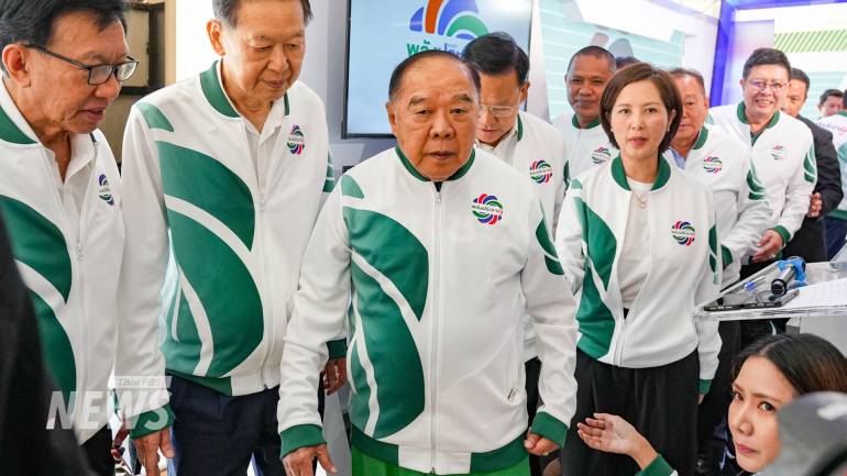 พล.อ.ประวิตร วงษ์สุวรรณ หัวหน้าพรรคพลังประชารัฐ
