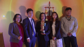 รายการ "รู้เท่ารู้ทัน" เข้ารับประทานรางวัล "ตาชั่งทอง"