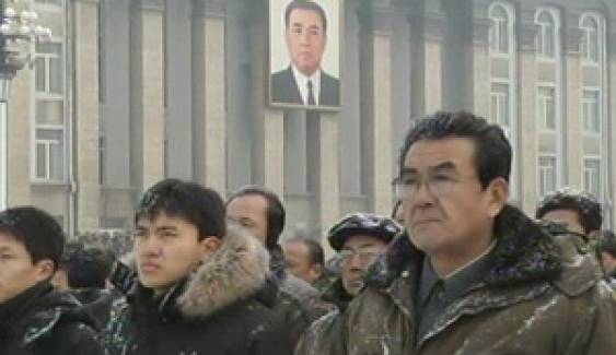 ชาวเกาหลีเหนือเดินขบวนหนุนผู้นำใหม่