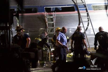 รถไฟแอมแทร็กสหรัฐฯ ตกรางที่ฟิลาเดลเฟีย เสียชีวิต 5 คน 