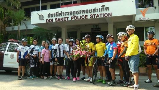 กลุ่มนักปั่นจักรยานสอบถามความคืบหน้าเหตุรถยนต์ชนนักปั่นเสียชีวิต