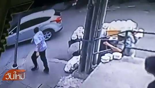 กลุ่มคู่อริต่างสถาบันก่อเหตุทะเลาะวิวาท ถูกยิงเสียชีวิต 1 คน