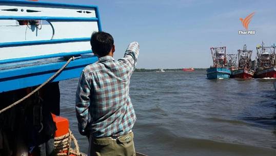 ชาวประมงพบเรือทิ้งน้ำมัน คาดต้นตอเหตุคราบน้ำมันเกยหาดหัวหิน-ชะอำ ยาวกว่า 10 กม.