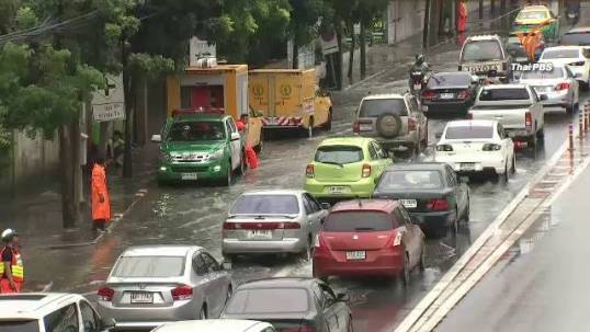 กทม.สั่งทุกเขตเฝ้าระวังพื้นที่เสี่ยงน้ำท่วมขัง จับตา"รัชดาฯ-ลาดพร้าว-หน้าศาล"พื้นที่ต่ำ