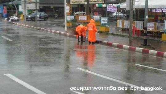 ฝนถล่มกรุงฯเช้านี้-คาดปริมาณมากถึง 80 % อุตุฯเตือนอิทธิพลมูจีแกกระทบไทย 4-6 ต.ค.