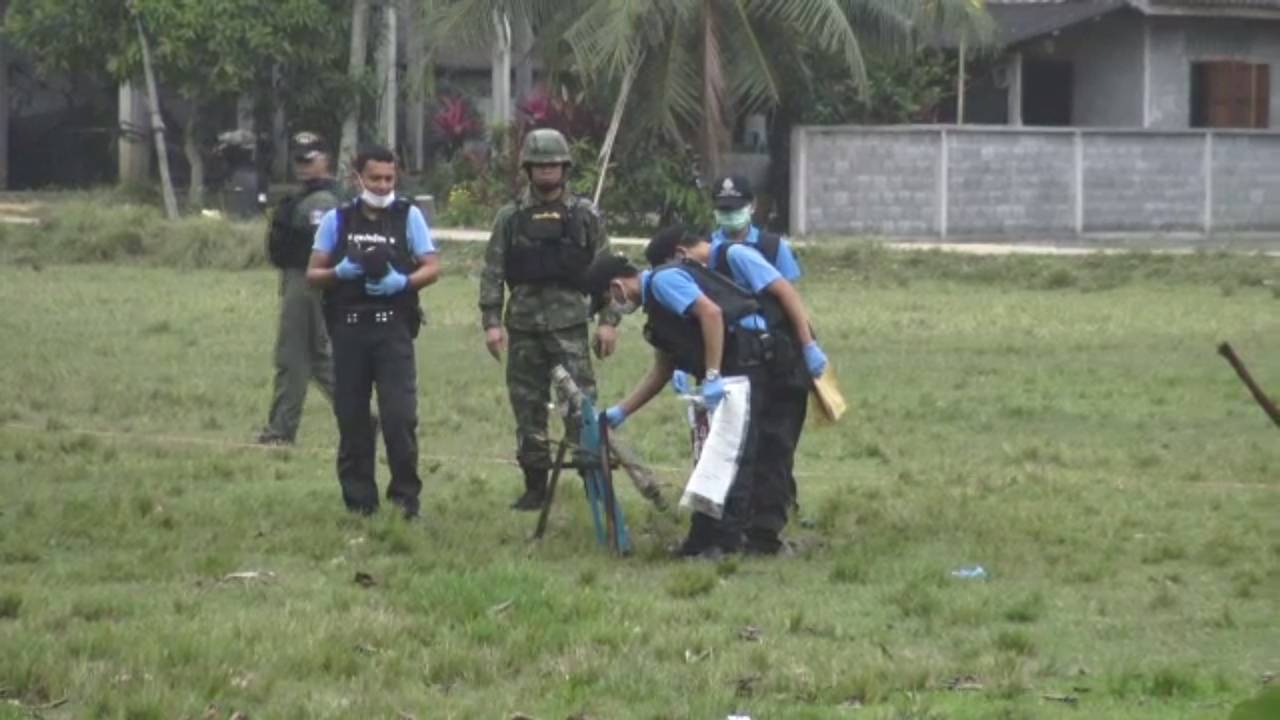 EOD เข้าทำลายระเบิดหัวจรวด อ.บาเจาะ จ.นราธิวาส