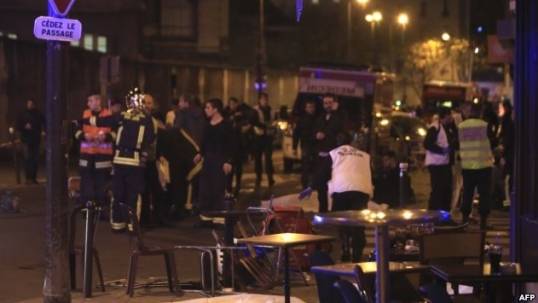 ด่วน! เกิดเหตุโจมตีกลางกรุงปารีสตาย 43 คน ปธน.ฝรั่งเศสประกาศภาวะฉุกเฉิน-สั่งปิดชายแดน