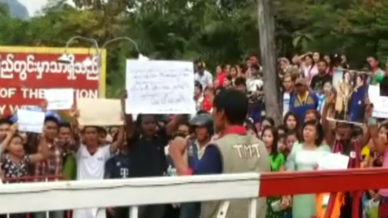 ชาวเมียนมายุติชุมนุมด่านเจดีย์สามองค์ หลังประท้วงคดีฆาตกรรมนักท่องเที่ยวที่เกาะเต่า