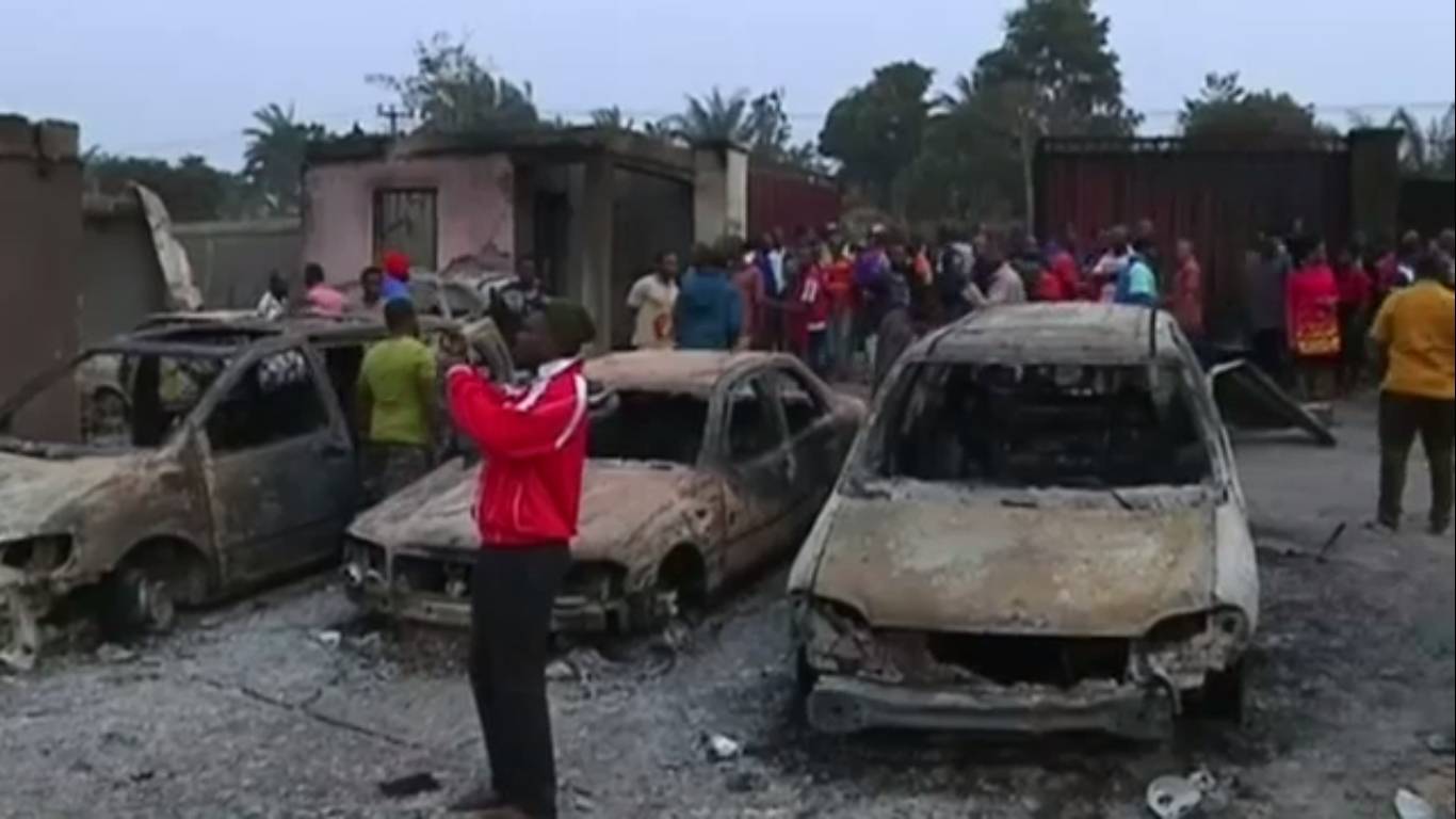 โรงงานบรรจุก๊าซระเบิดในไนจีเรีย เสียชีวิตอย่างน้อย 100 คน