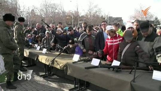 กองทัพรัสเซียแสดงแสนยานุภาพจูงใจชาวไครเมียสมัครทหาร