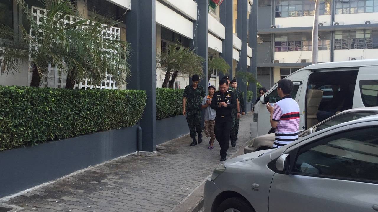 ทหารส่งตัวผู้ต้องหาโพสต์ผังราชภักดิ์ให้ตำรวจ