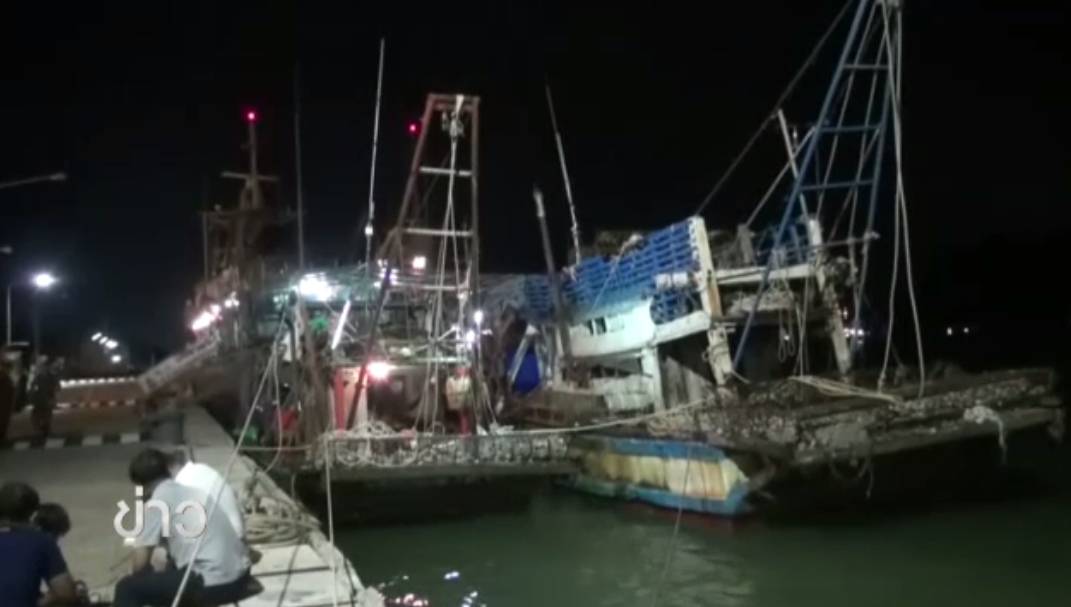 กองทัพเรือภาค 2 จับเรือเวียดนาม ลักลอบทำประมงอ่าวไทย