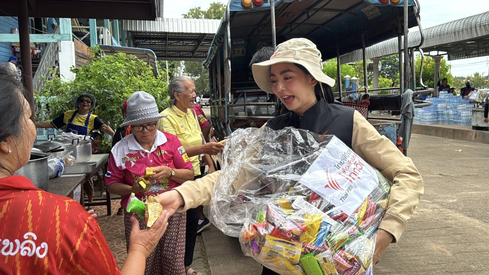 https://news.thaipbs.or.th/media/DL5UJCwG7QGD4DP3ebHo8vVAL1E4YZ.jpg
