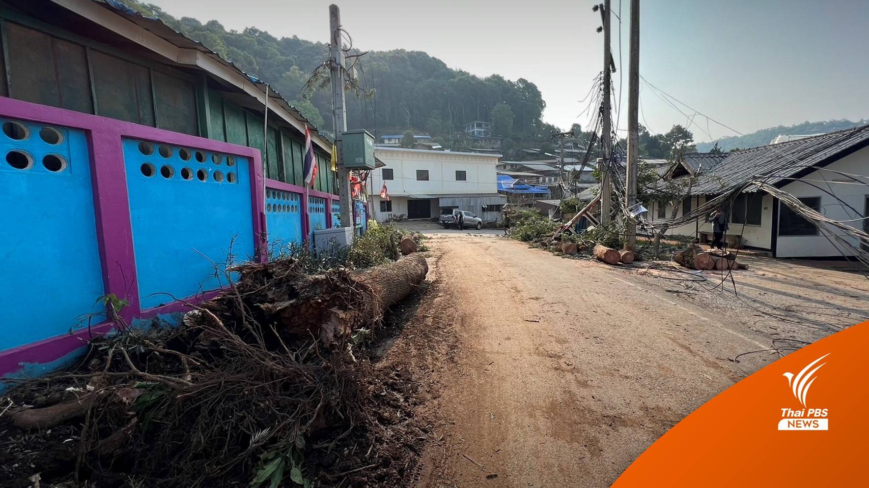 “ม่อนแจ่ม” ยังไม่มีไฟฟ้าใช้ หลังลูกเห็บตกเสียหายหนักเมื่อกลางดึก